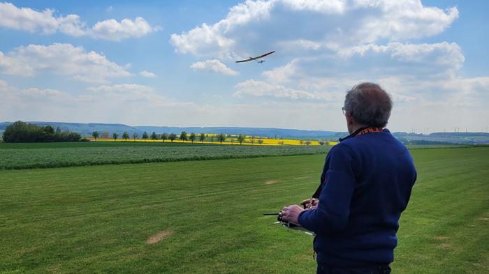 Platzüberflug mit dem Segler