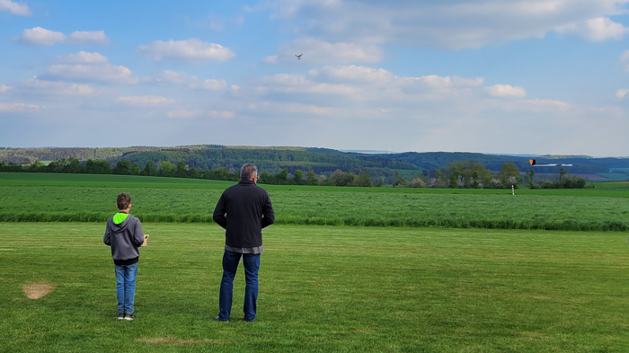 Schnappschuss: Mit dem Stineedle unter der Drohne durch!