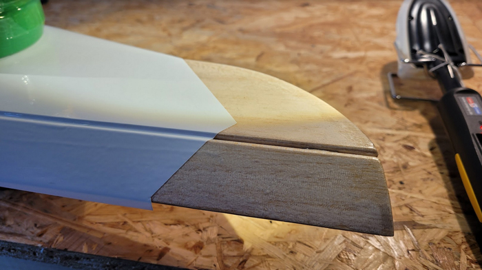 Bügelkante am Leitwerk