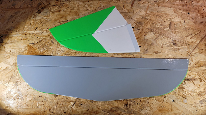 fertige Leitwerksteile - Unterseite