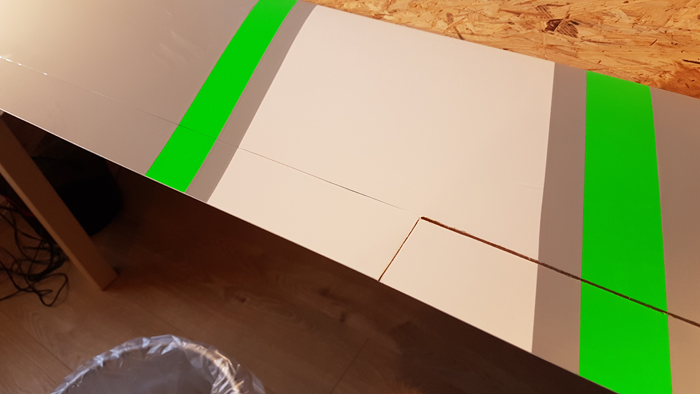 aufgebrannte Scharnierkanten